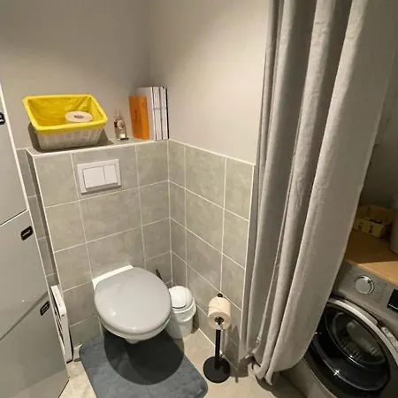 Studio Aix-Les-Bains, 1 Piece, 2 Personnes - Fr-1-617-56 * إيكس ليه با
